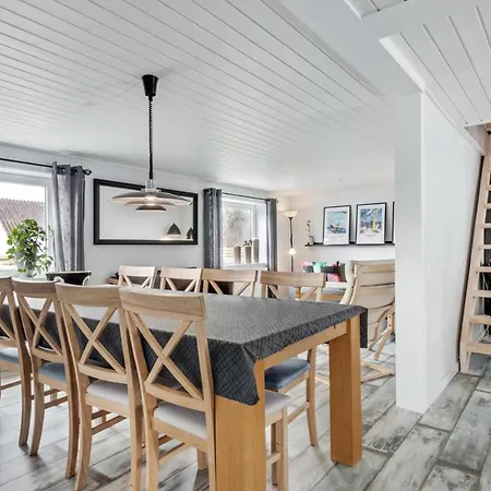 Large And Newly Renovated In Cozy Ingstrup