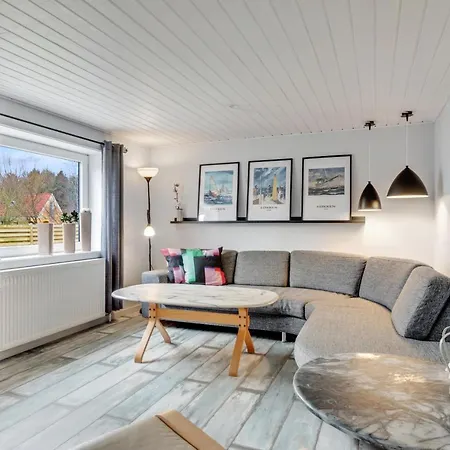 Large And Newly Renovated In Cozy Ingstrup * Lokken