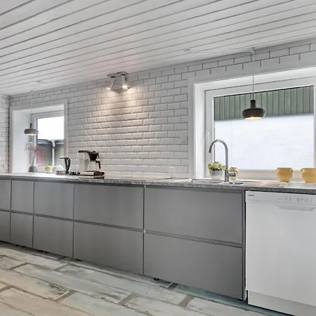 Large And Newly Renovated In Cozy Ingstrup Lokken