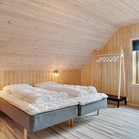 Large And Newly Renovated In Cozy Ingstrup Lokken