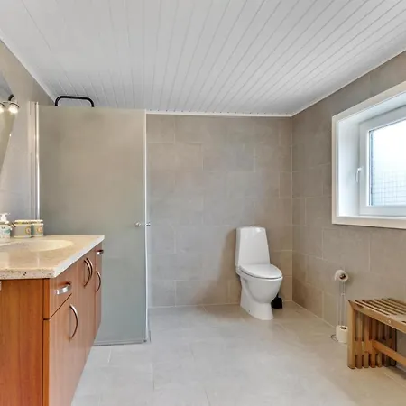 Large And Newly Renovated In Cozy Ingstrup