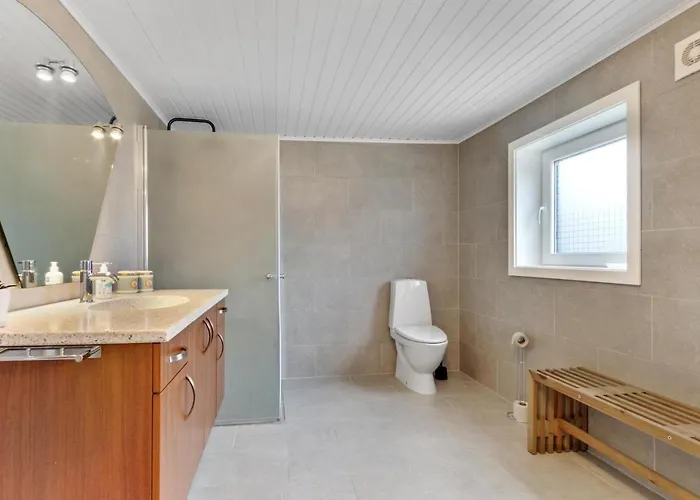 Large And Newly Renovated In Cozy Ingstrup